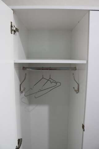 Хостелы Hostel in Nursat Шымкент Общий номер для мужчин с 6 кроватями-7