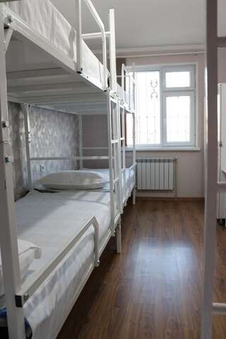 Хостелы Hostel in Nursat Шымкент Общий номер для женщин с 6 кроватями-6