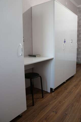 Хостелы Hostel in Nursat Шымкент Общий номер для женщин с 6 кроватями-8