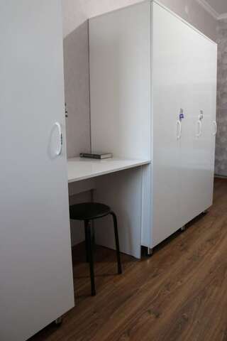 Хостелы Hostel in Nursat Шымкент Общий номер для женщин с 6 кроватями-17